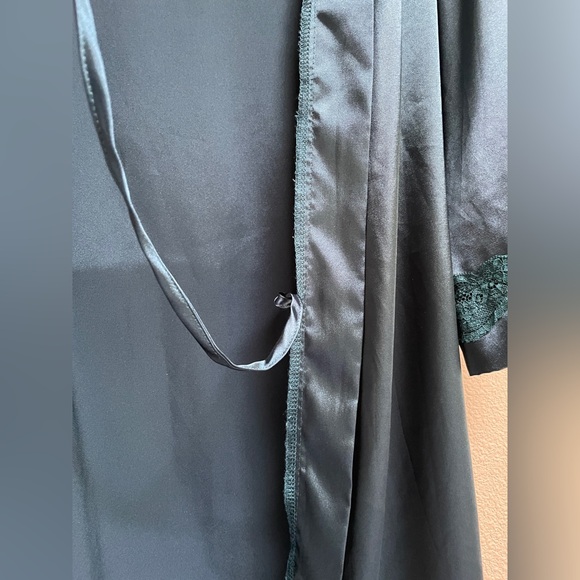 Silk Robe - Picture 8 of 8